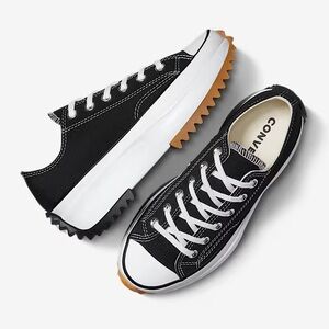 Converse Run Star Hike Low-Top Platform Sneaker - Black / White / Gum